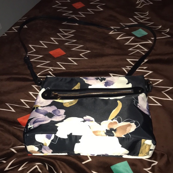 (2) total side bags *WILL SEPARATE :) - Picture 7 of 8